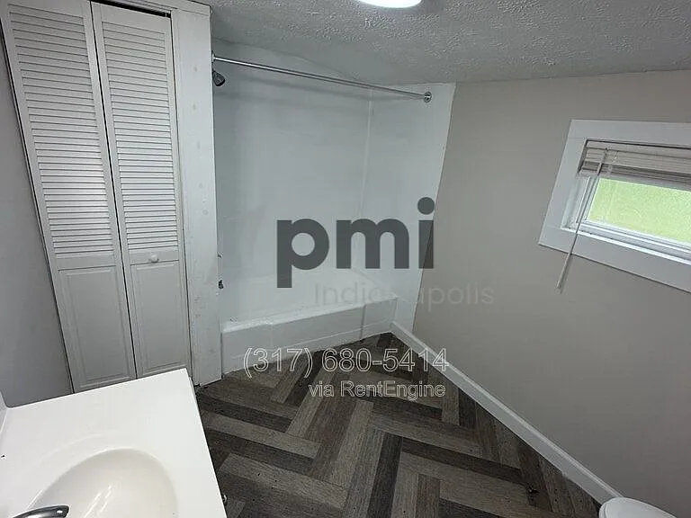 1620 Norton Ave — Photo 8