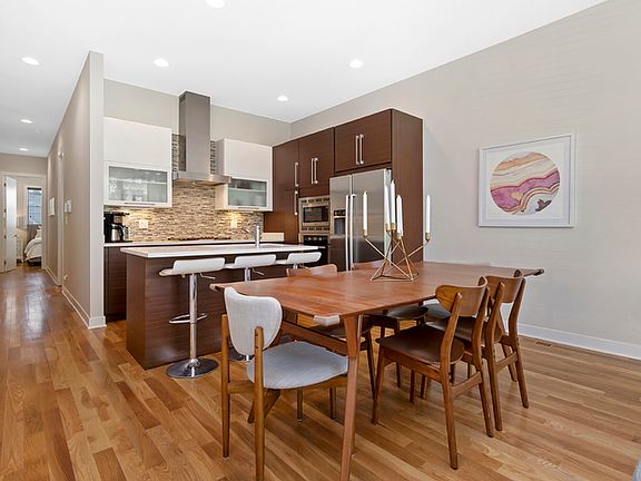 5th image of 1907 W Armitage Ave APT 1W