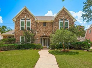 3739 Elkins Rd, Sugar Land, TX 77479