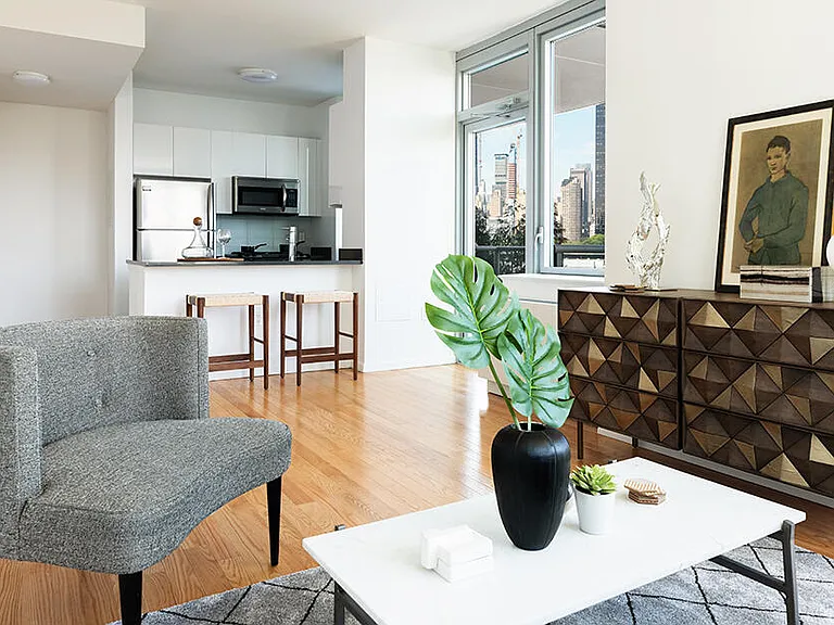 4540 Center Blvd #3 — Photo 8