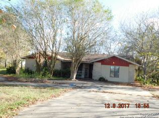558 Oriente Dr, Pleasanton, TX 78064