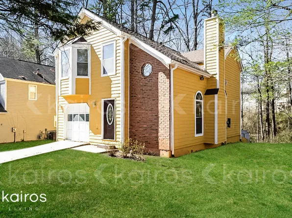 835 Ashley Ln, Stone Mountain, GA 30087