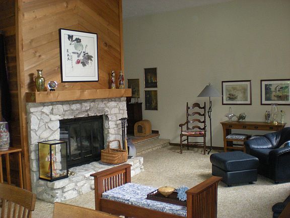 3rd image of 124 Kay Dr