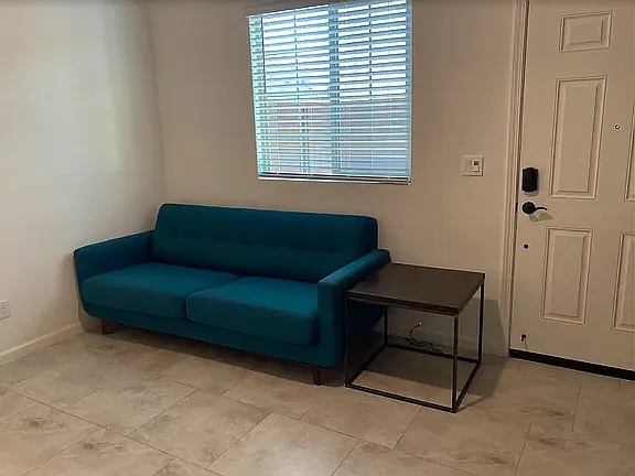 1 bed, 480 sqft, $1,690 — Photo 2