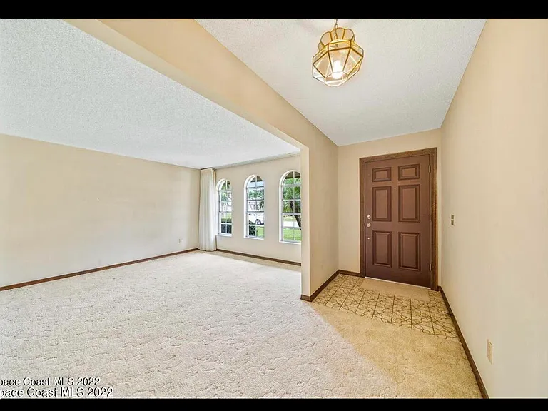 755 Verbenia Dr — Photo 6