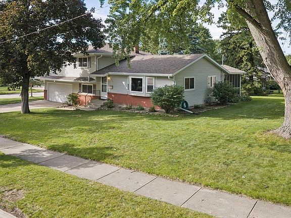 2nd image of 4702 Flint Ln