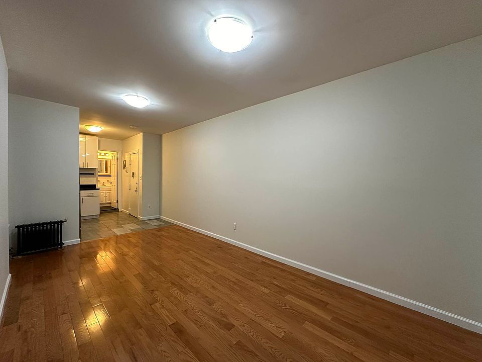 1st image of 331 W 35th St APT 3W