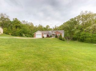 171 Clarks Pointe Dr, Hawk Point, MO 63349