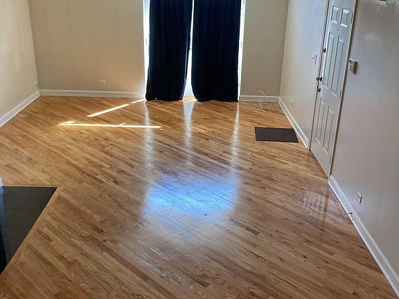 3rd image of 1821 N Clybourn Ave #2A