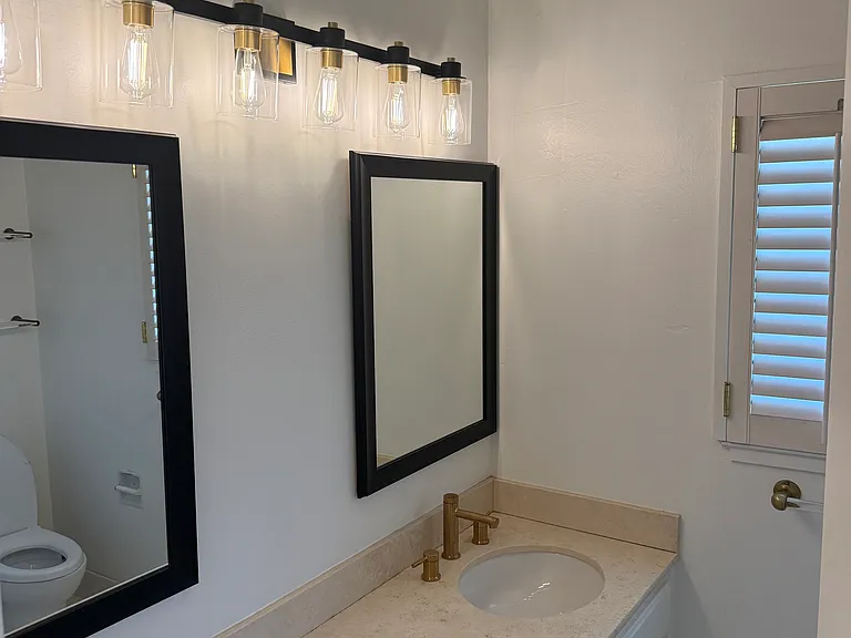 35 Longwood Dr — Photo 9