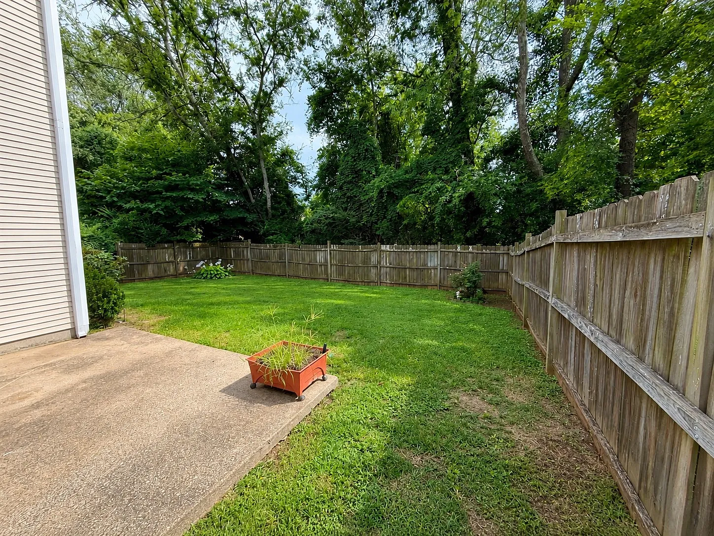 4 bed, 2.5 bath, 1625 sqft, $2,200 — Photo 3