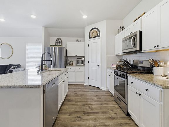 3rd image of 840 Gold Finch Way