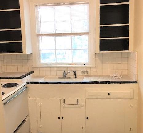 2nd image of 1515 Cherry St