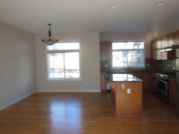 4th image of 15240 NE 15th Pl #A