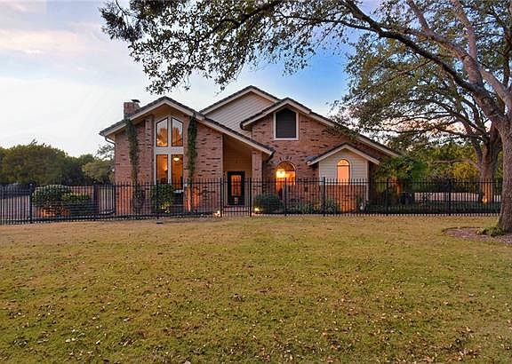 2nd image of 3808 Turkey Creek Dr