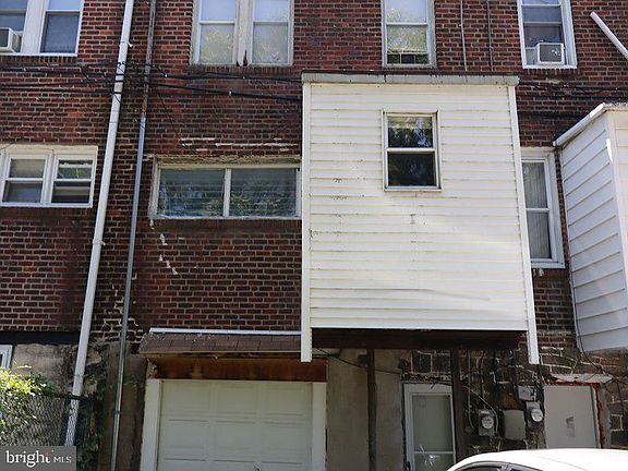 5th image of 157 Lafayette Ave