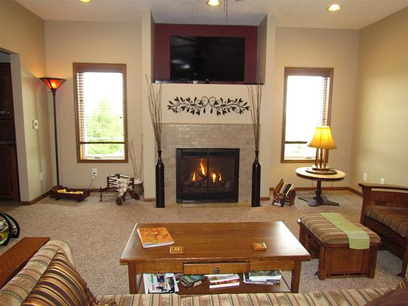 4th image of 802 Eastview Dr
