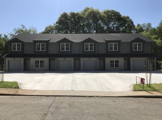 407 S 11th St #D, Clarksville, TN 37040