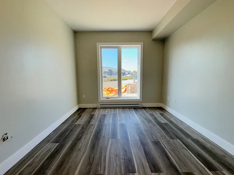 61 Thompsons Rd W #201 — Photo 9