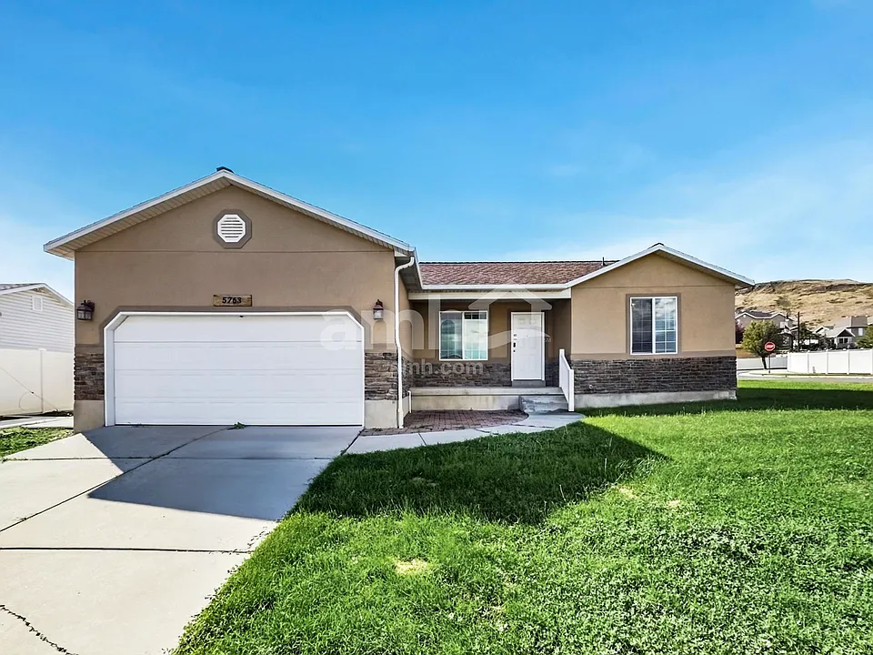 5763 W Sunbright Ln