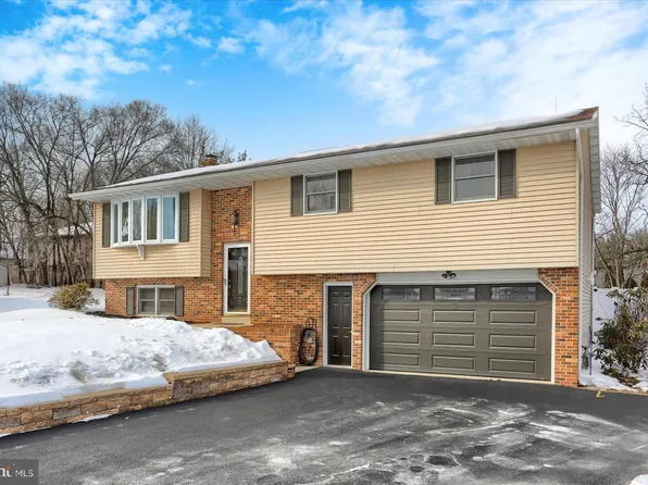 35 Dogwood Cir, Elizabethtown, PA 17022