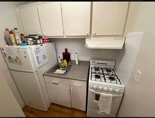 Rented by City Connections Realty | media 7