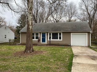 7706 W 65th Ter, Overland Park, KS 66202