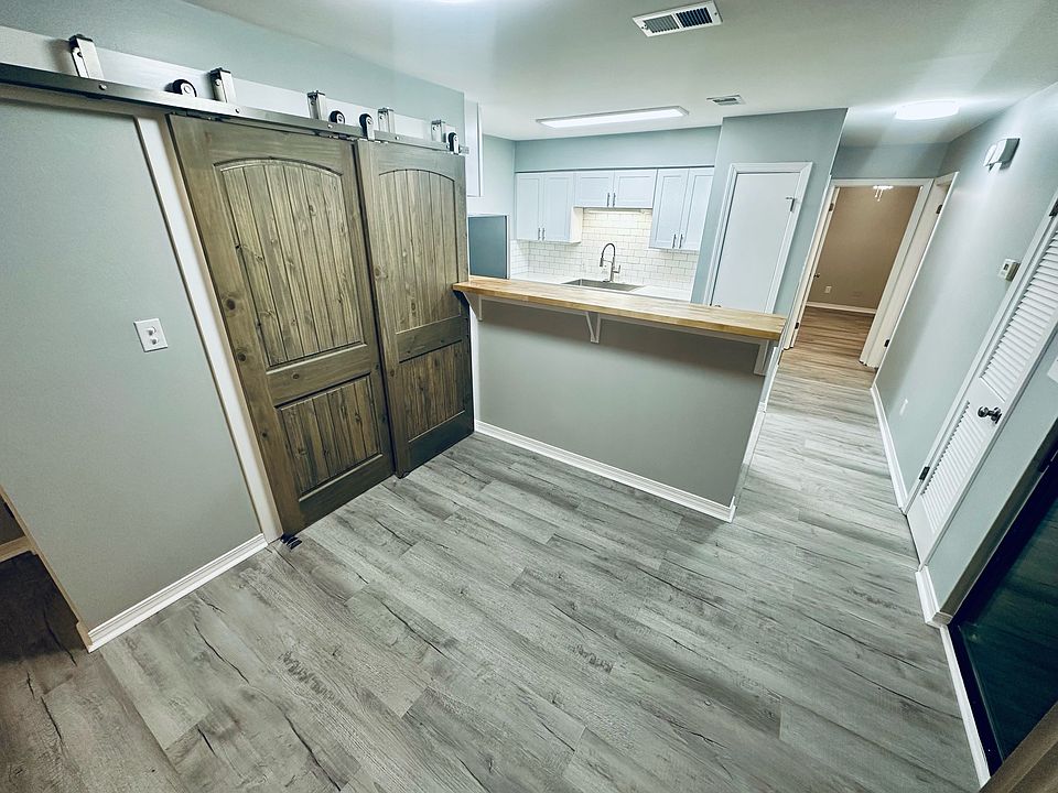 1st image of 500 Lincoln St #208-B