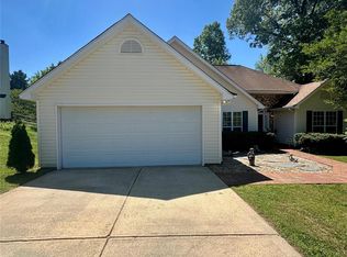 106 Old Willow Rd, Mooresville, NC 28115
