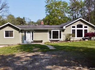 28474 Alycekay St, Farmington Hills, MI