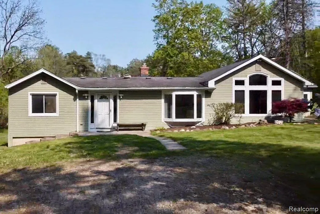 28474 Alycekay St photo 1
