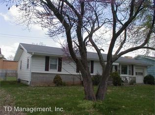 1928 S Wedgewood Ave, Springfield, MO 65807