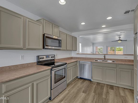 2nd image of 1598 E CHRISTOPHER Street