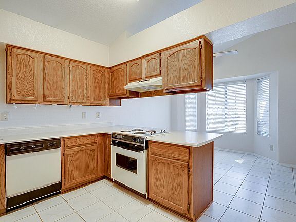 4th image of 8716 W Greenbrian Dr