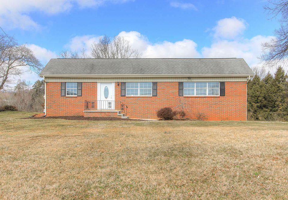 1st image of 5023 NE Tazewell Pike