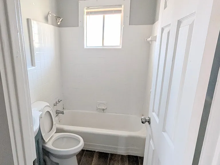 696 Hill St — Photo 6