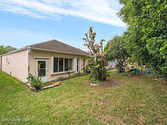 3rd image of 4072 Green Oak Dr