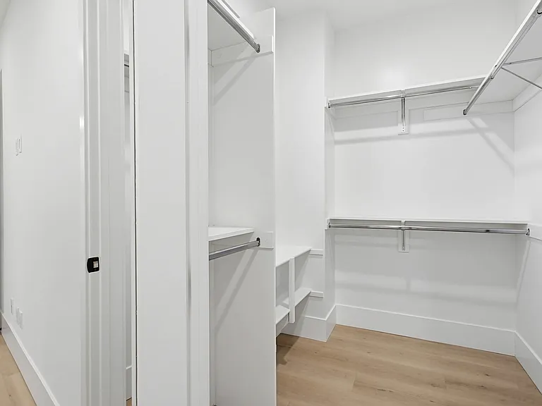 Tower24 Ponto Beach — Photo 37