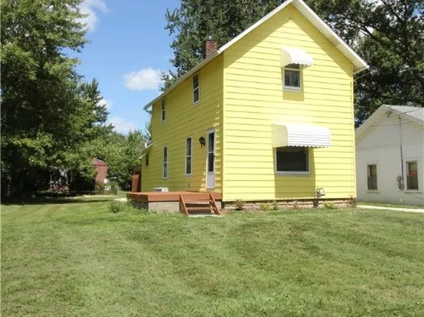 5829 Heather Hedge Dr, Chippewa Lake, OH 44215