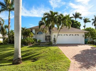 5223 Seminole Ct, Cape Coral, FL 33904