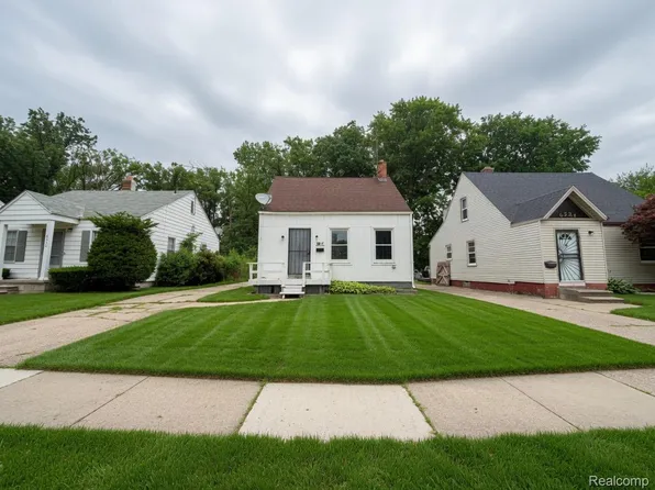 6300 Radnor St, Detroit, MI 48224