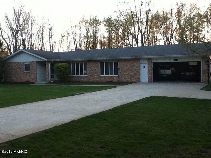 1st image of 842 W Park Dr
