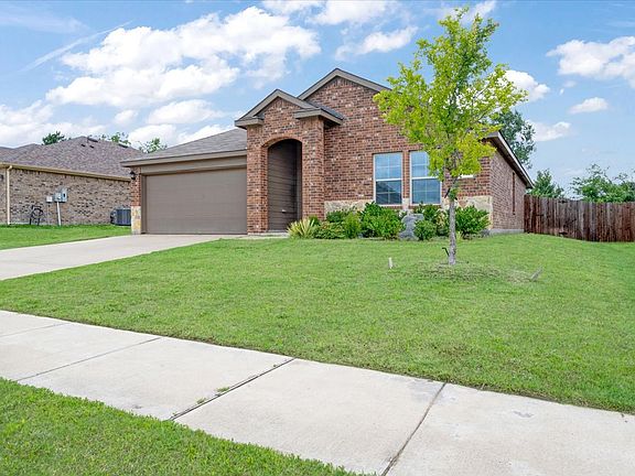 2nd image of 3417 Sweetwater Way