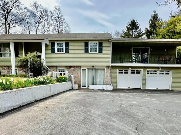 2021 Young Rd, Pottstown, PA 19465