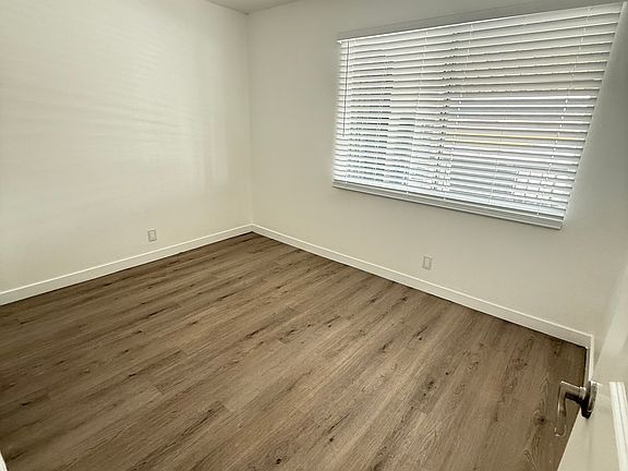 4th image of 833 N Normandie Ave #8AA