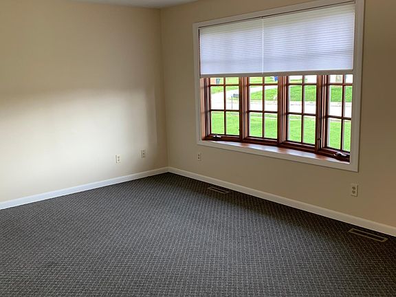2nd image of 625 Elm St