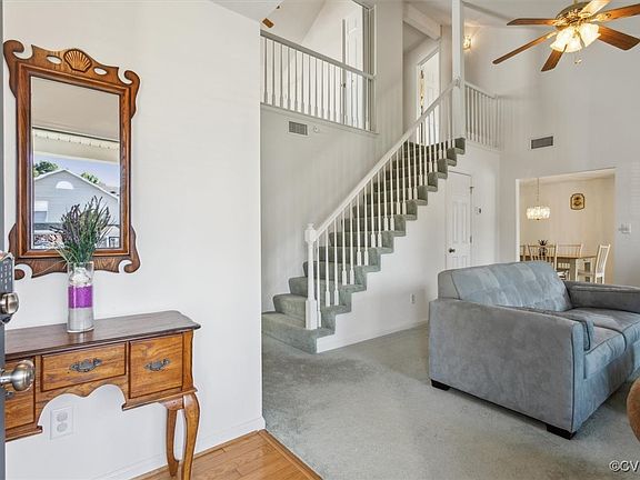 3rd image of 2104 Westgate Cir