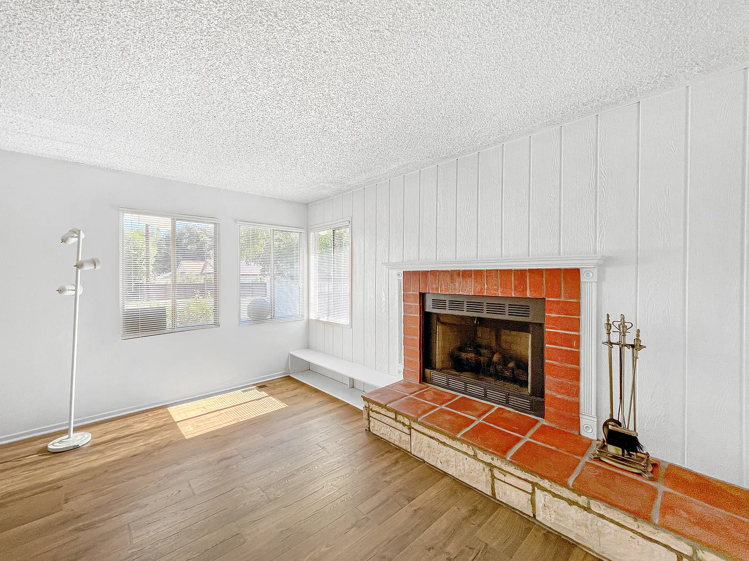 2 bed, 1572 sqft, $4,000 — Photo 3