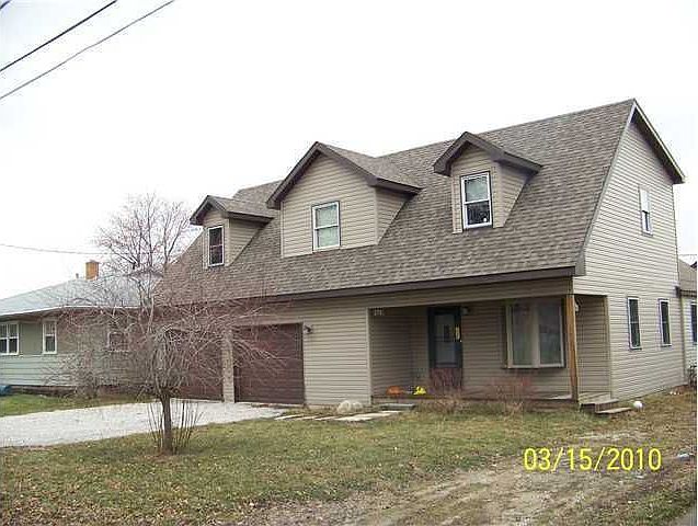 1st image of 250 Wilson St