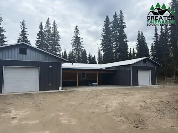 701 Maude Boyle Dr, North Pole, AK 99705